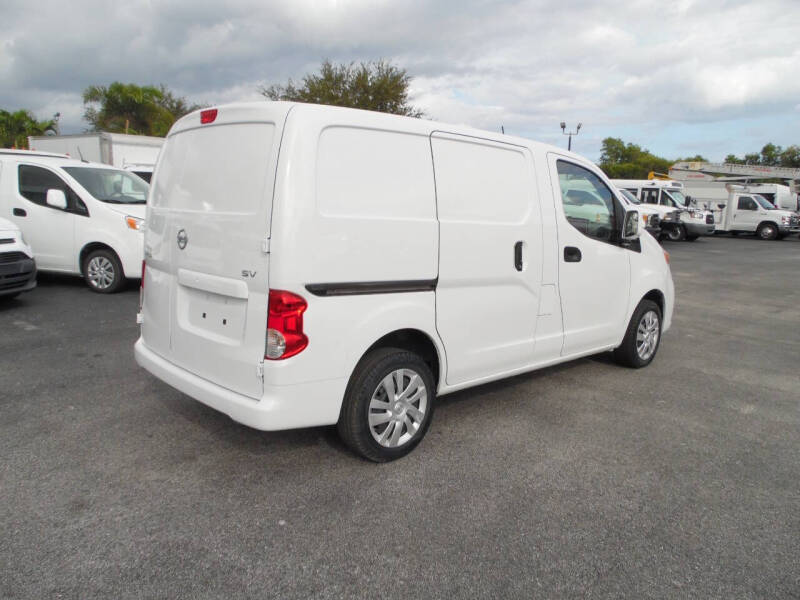 2017 Nissan NV200 SV