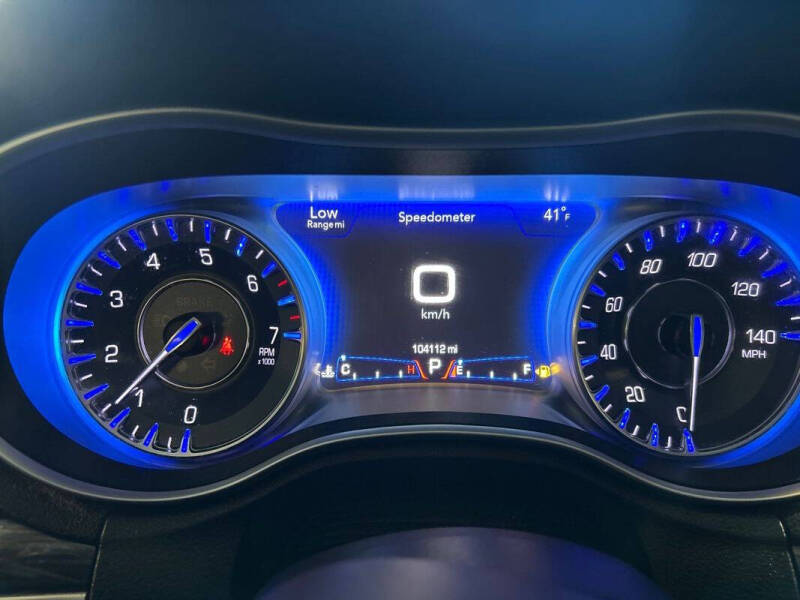 2017 Chrysler 300 Limited