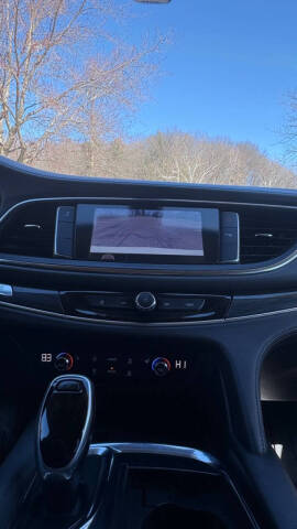 2020 Buick Enclave Essence
