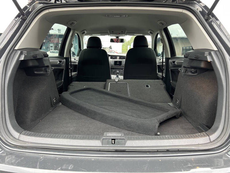 2016 Volkswagen e-Golf SE