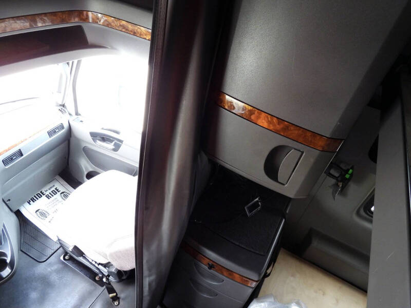 2019 International LT625