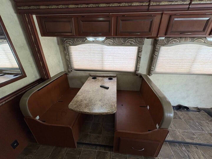 2013 Thor Motor Coach Four Winds