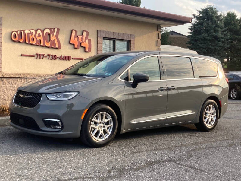 2023 Chrysler Pacifica Touring L