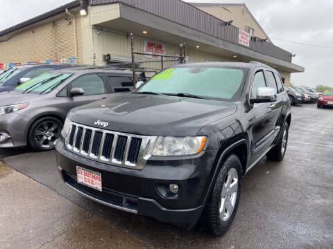 2013 Jeep Grand Cherokee for sale at Six Brothers Mega Lot in Youngstown OH