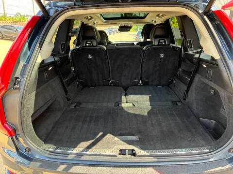 2020 Volvo XC90 T6 Momentum 7-Passenger