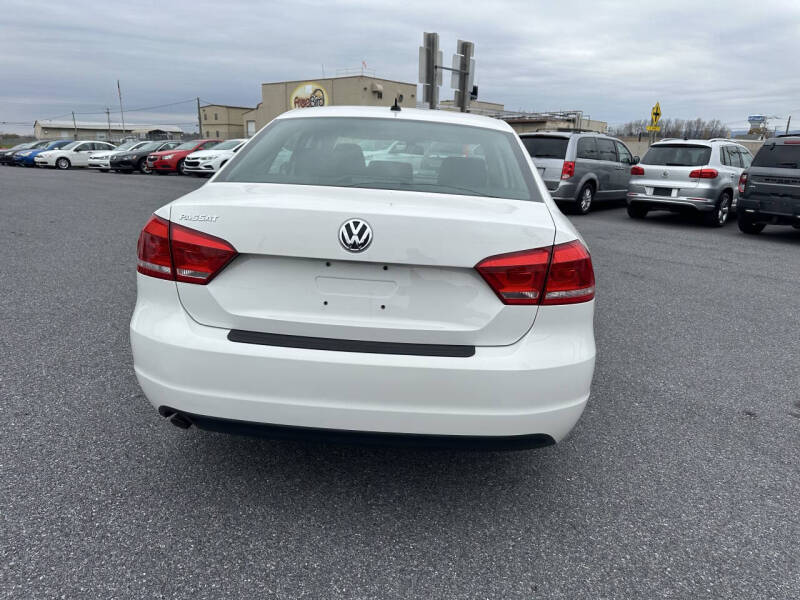 2013 Volkswagen Passat S