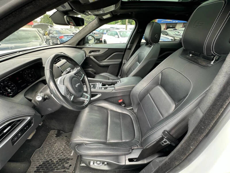 2019 Jaguar F-PACE S