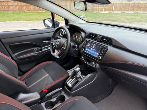 2025 Nissan Versa SR