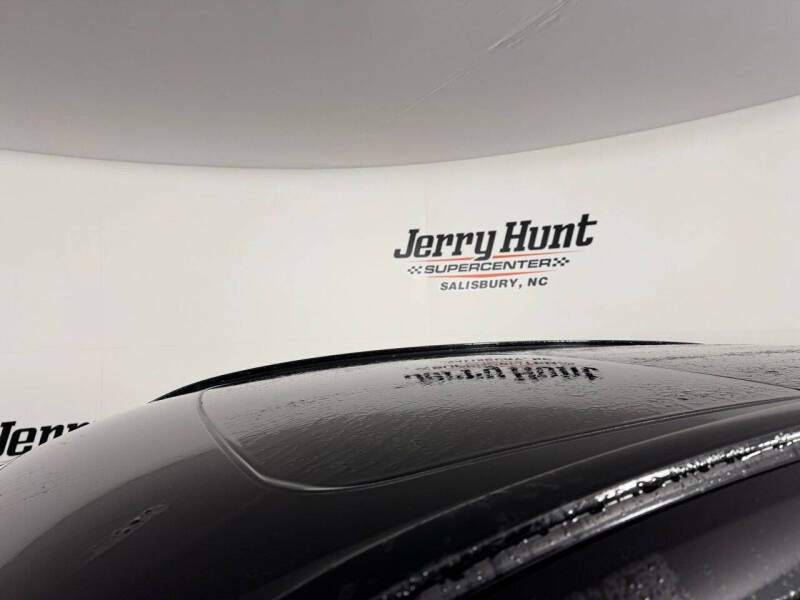 2024 Volvo XC60 B5 Core Dark Theme