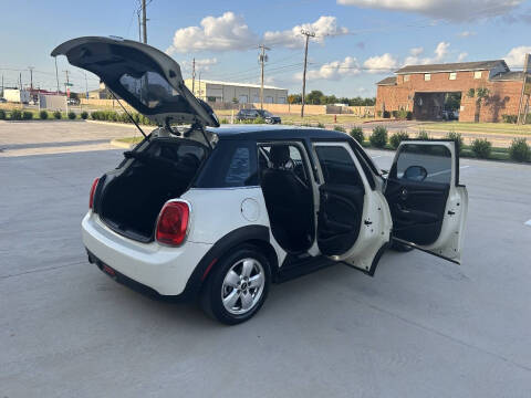 2016 MINI Hardtop 4 Door Cooper