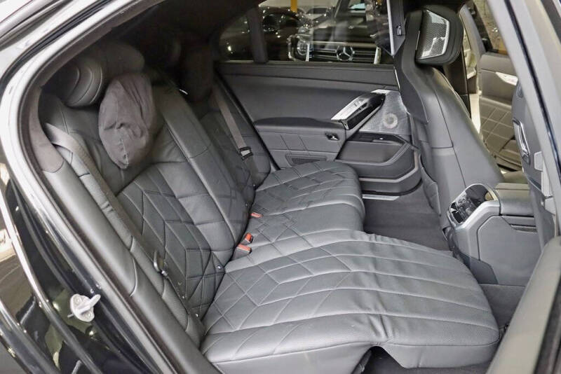 2023 BMW 7 Series 760i xDrive