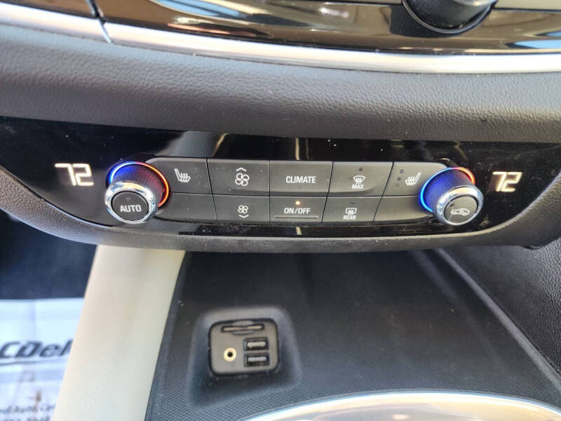 2021 Buick Enclave Essence