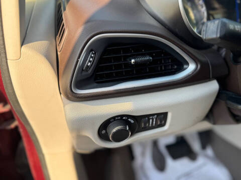 2017 Chrysler Pacifica Touring