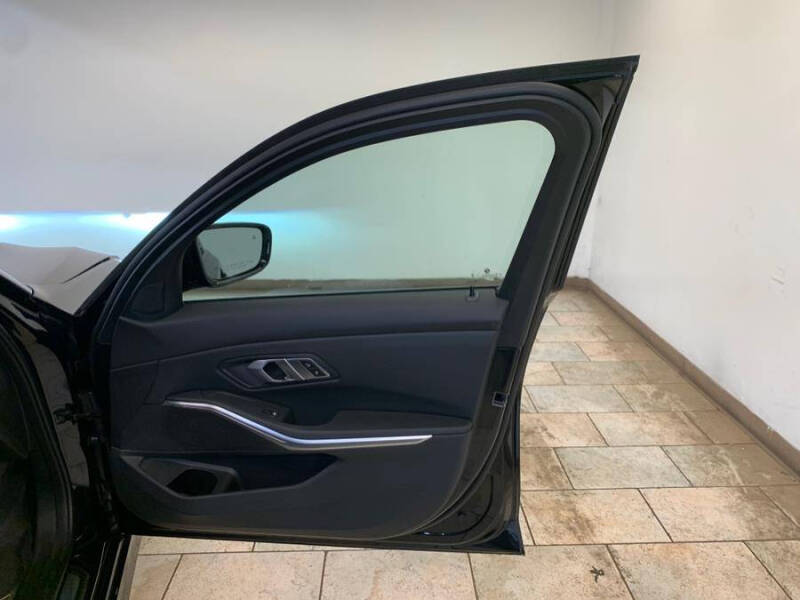 2023 BMW 3 Series 330i xDrive