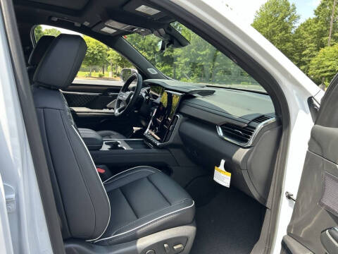 2025 GMC Acadia Denali