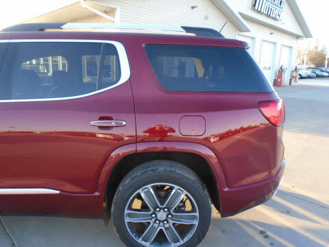 2017 GMC Acadia Denali