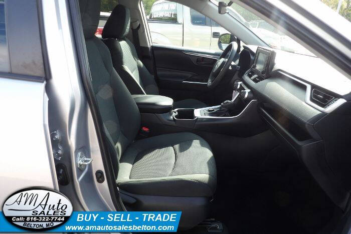 2022 Toyota RAV4 Hybrid LE