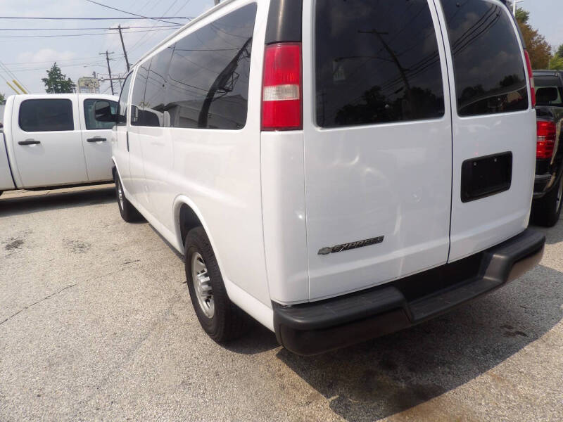 2017 Chevrolet Express LS 2500