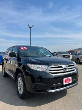 2013 Toyota Highlander for sale at UNITED AUTO INC in South Sioux City NE