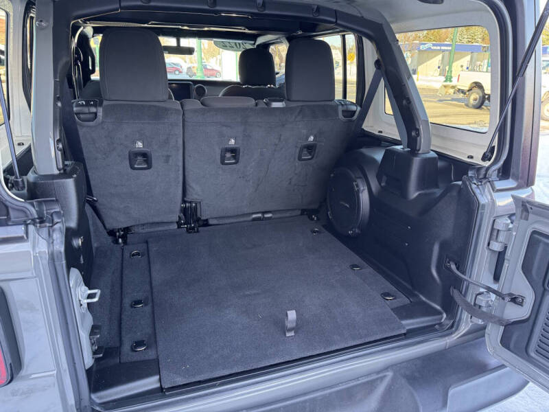 2022 Jeep Wrangler Unlimited Willys