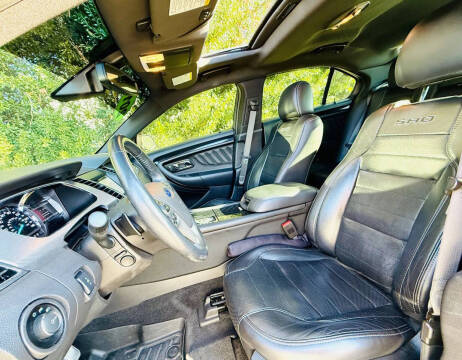 2017 Ford Taurus SHO