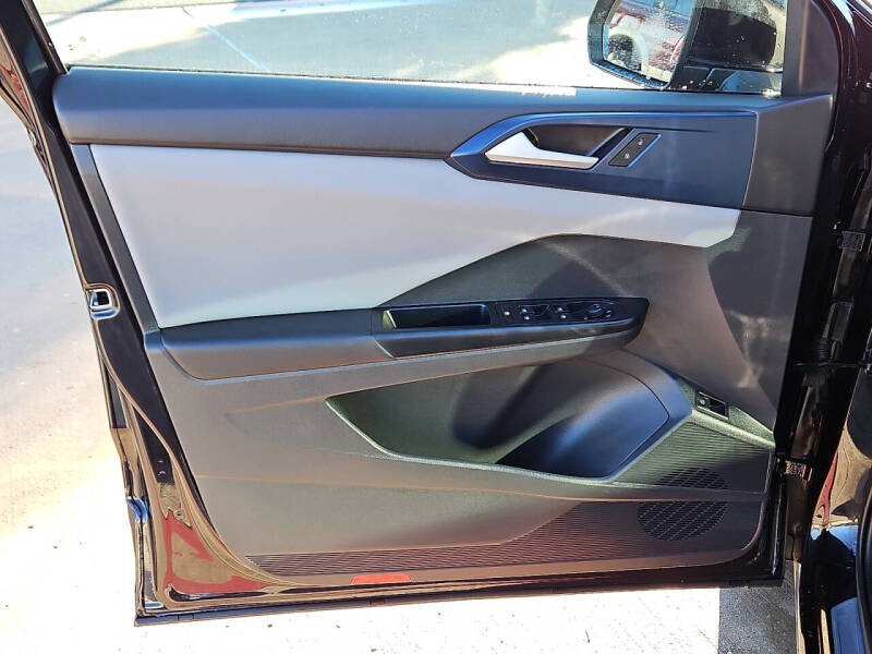 2023 Volkswagen Taos SE