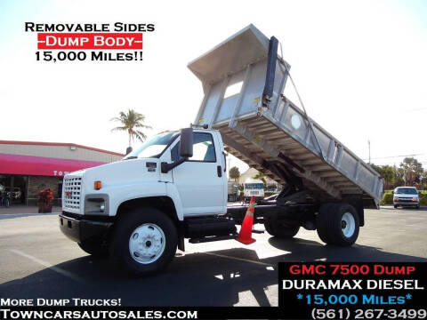 2004 GMC C7500 for sale at Town Cars Auto Sales in West Palm Beach FL