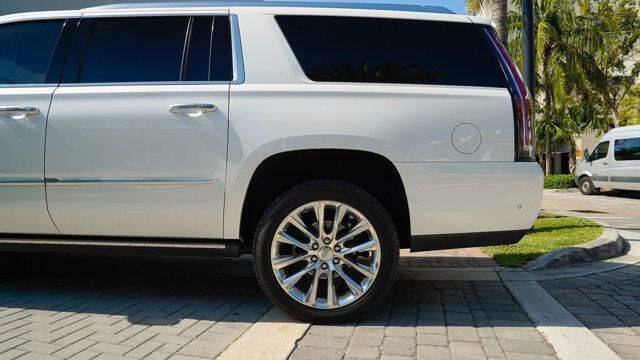 2019 Cadillac Escalade ESV Premium Luxury