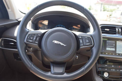 2017 Jaguar F-PACE 35t Prestige