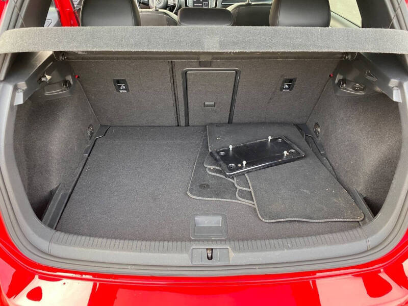 2016 Volkswagen Golf R 4Motion