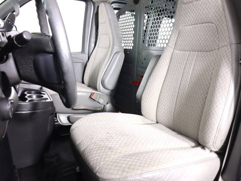 2017 GMC Savana 2500