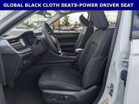 2023 Jeep Grand Cherokee L Laredo