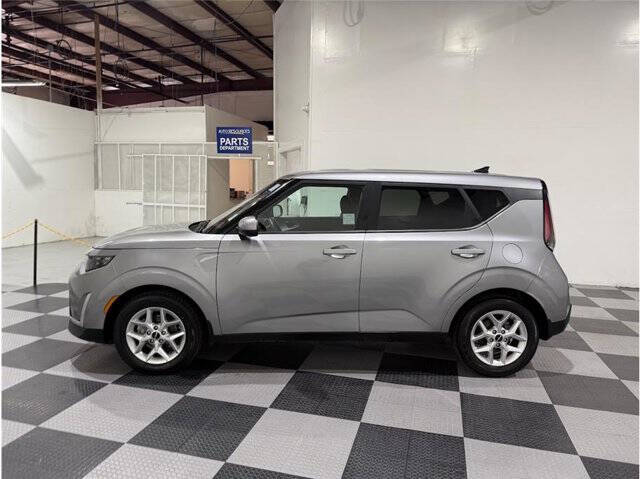 2023 Kia Soul LX