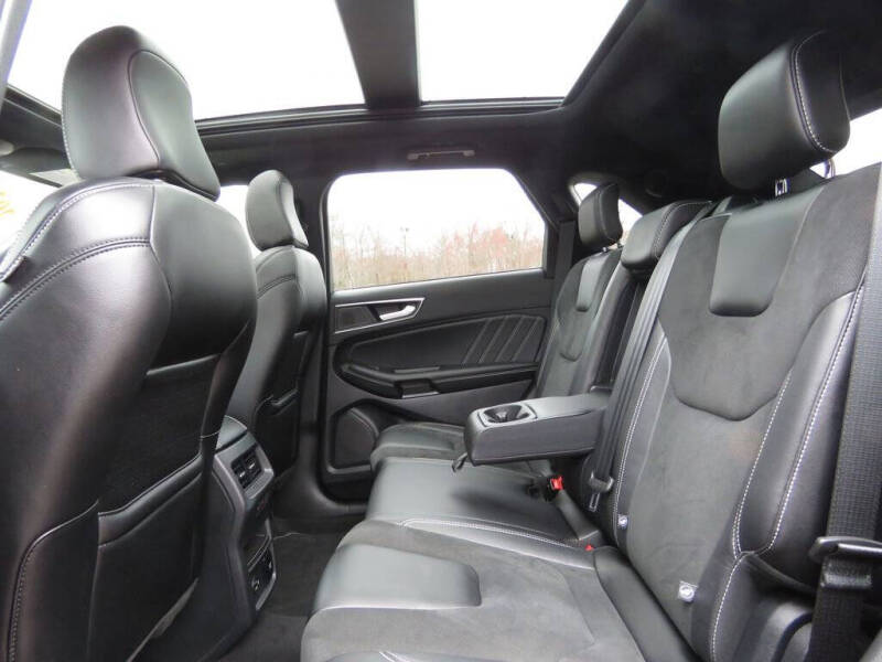 2021 Ford Edge ST