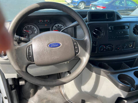 2014 Ford E-Series E-150