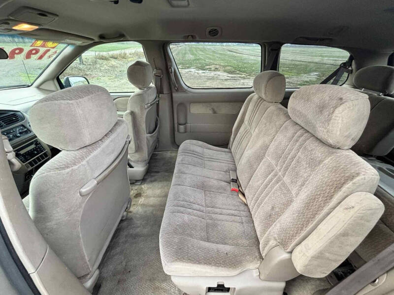 2001 Toyota Sienna CE