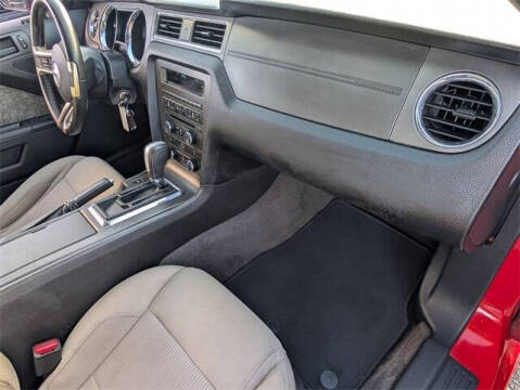 2014 Ford Mustang V6