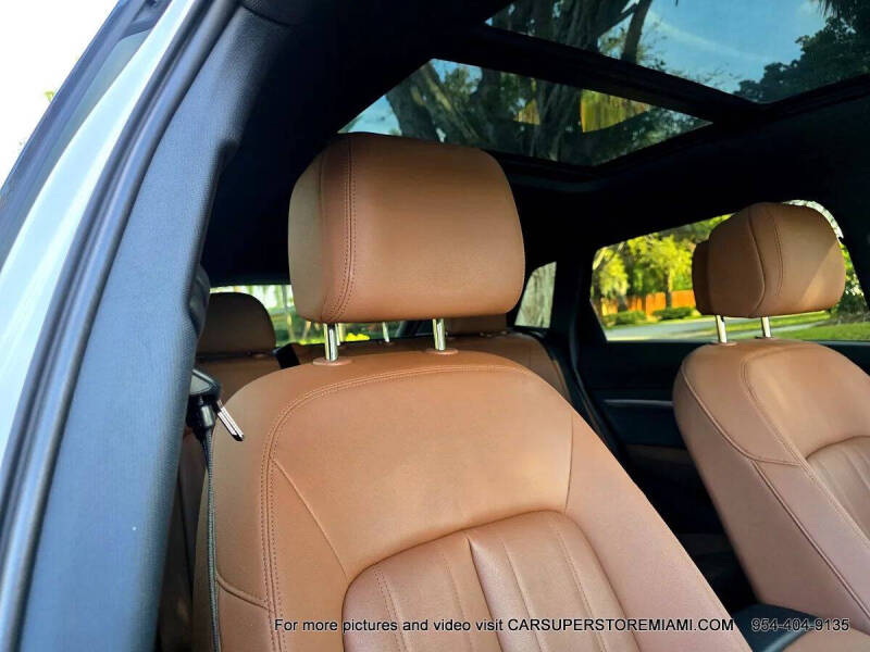 2021 Audi e-tron quattro Premium