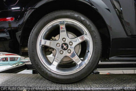 2004 Ford Mustang GT Deluxe