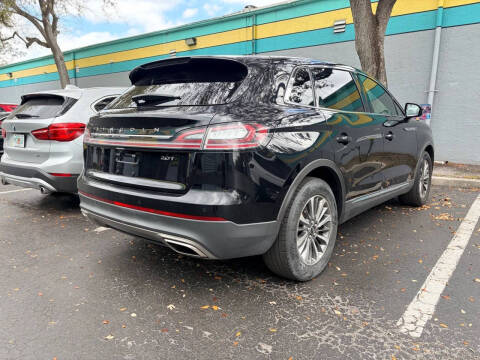 2019 Lincoln Nautilus Select
