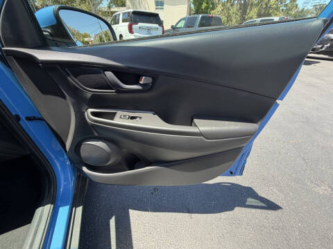 2022 Hyundai Kona SE