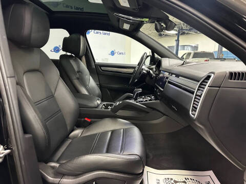 2023 Porsche Cayenne