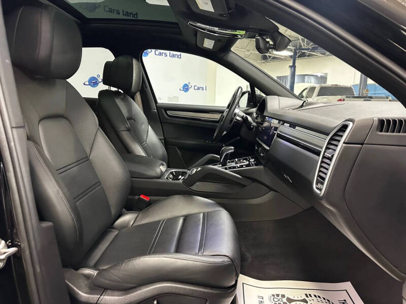2023 Porsche Cayenne