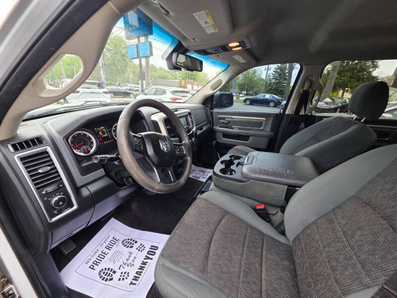 2017 RAM 1500 SLT