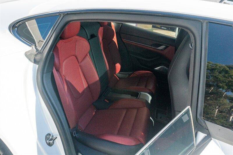 2020 Porsche Taycan Turbo