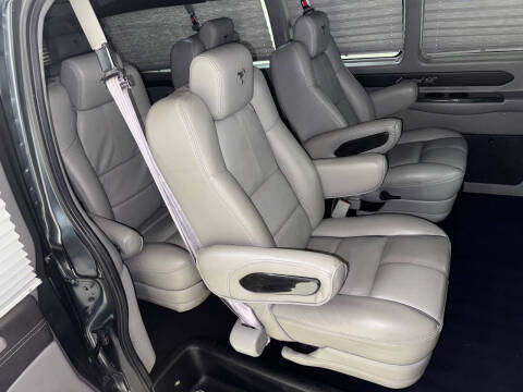 2017 Chevrolet Express 2500