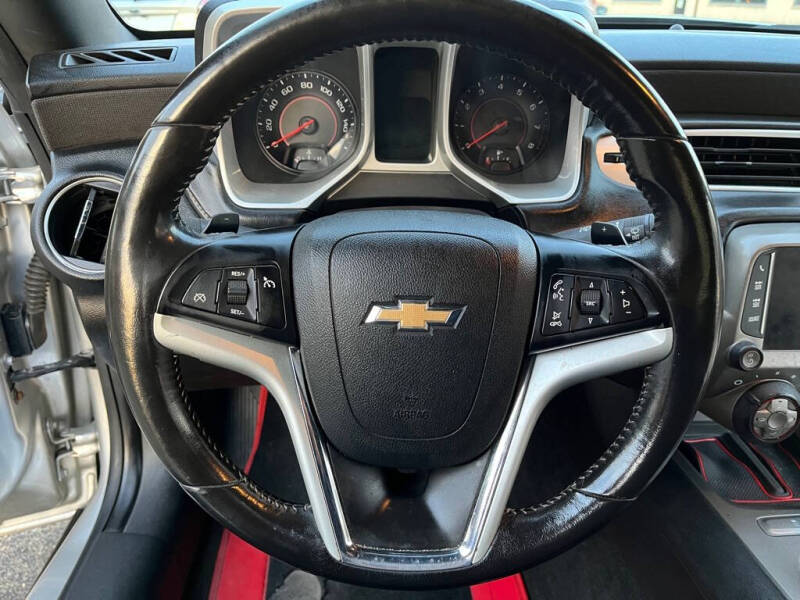 2014 Chevrolet Camaro 1LT photo 22