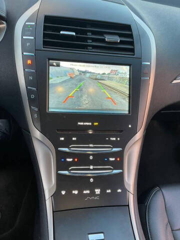 2016 Lincoln MKZ