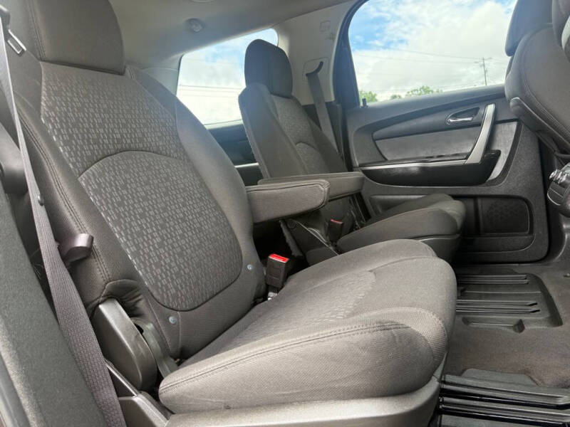 2011 GMC Acadia SLE