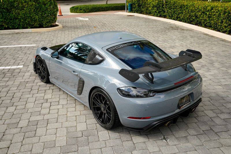 2024 Porsche 718 Cayman GT4 RS